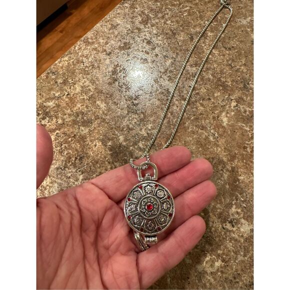 unique locket vintage style - Picture 1 of 4